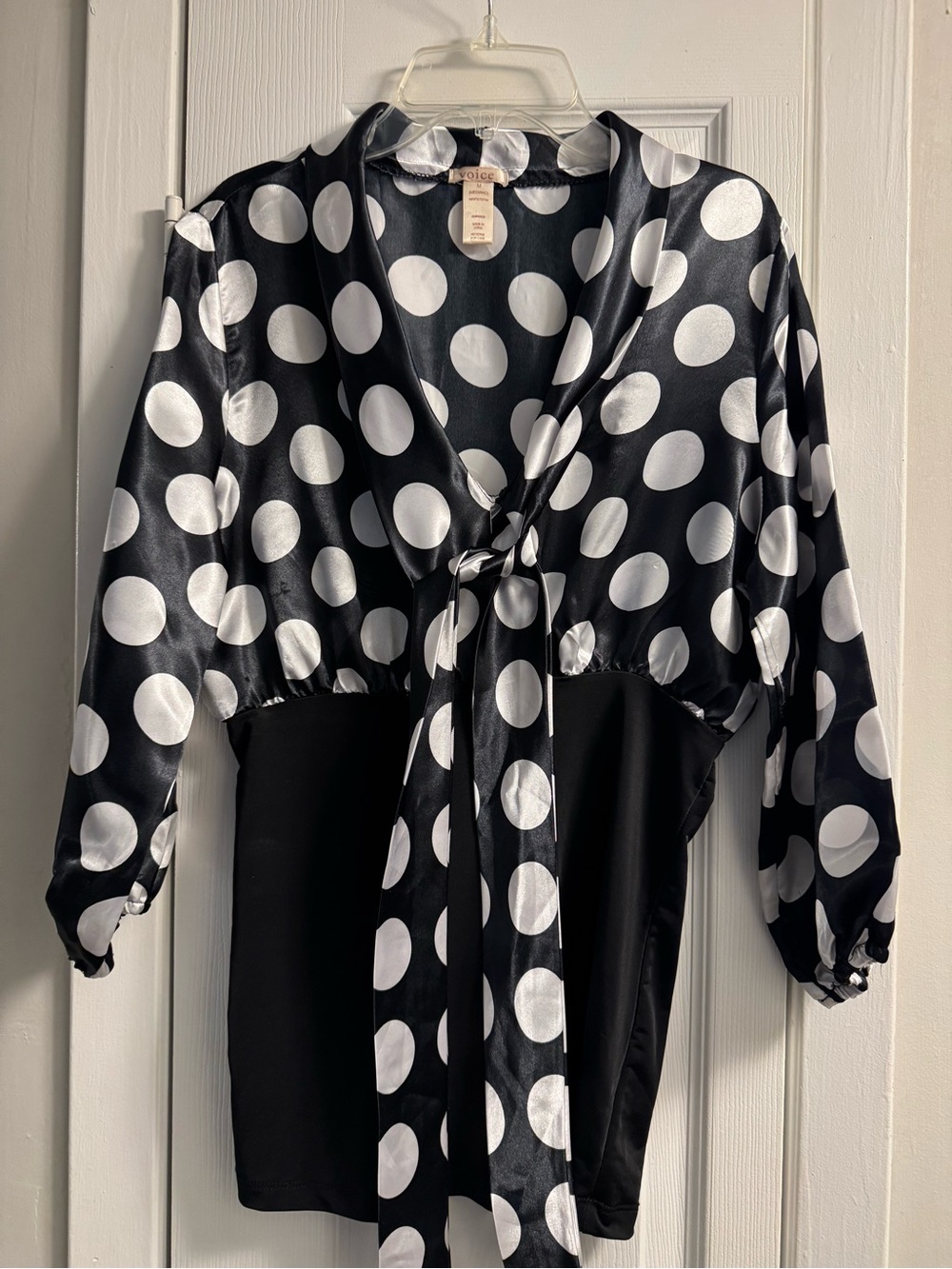 Black and White Polka Dot Satin V-Neck Blouse - Picture 2 of 3